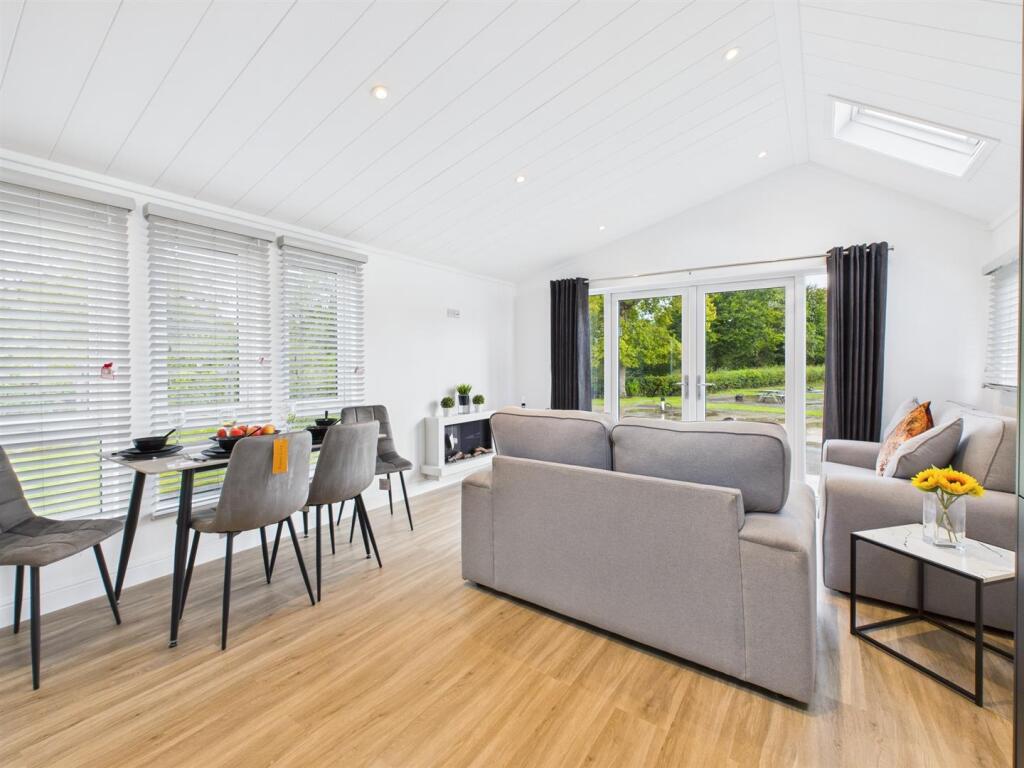 Open Plan Kitchen/Dining/Living Room