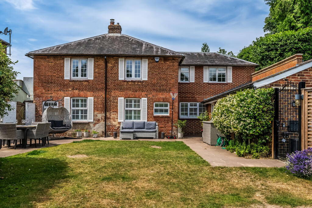 Lashmar-Cottage-8