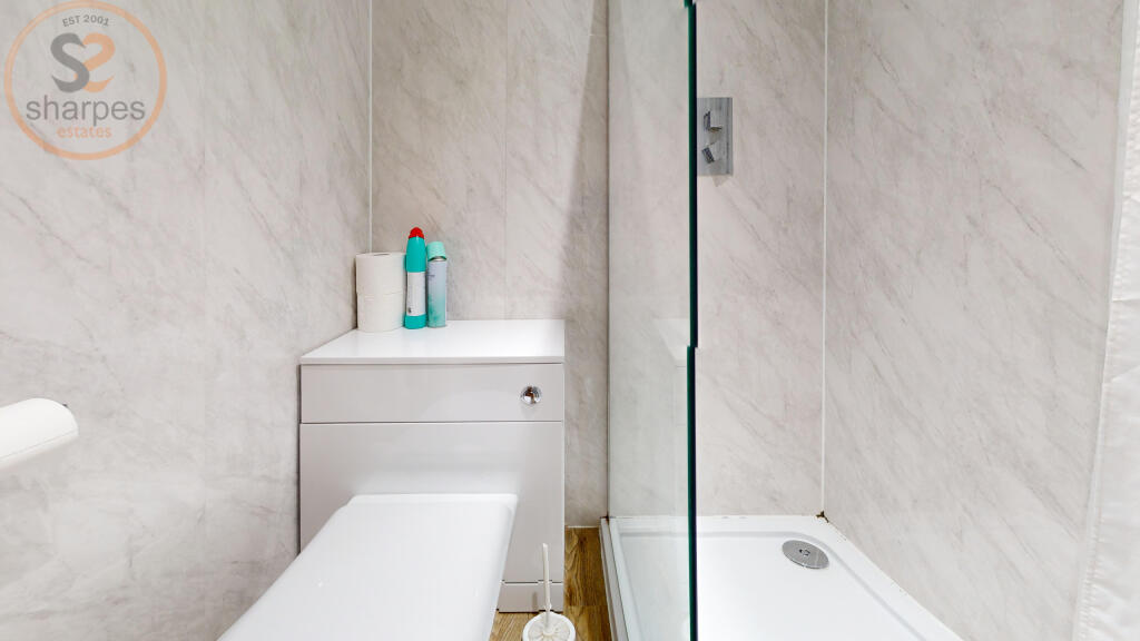 458-Kingston-Road-Bathroom
