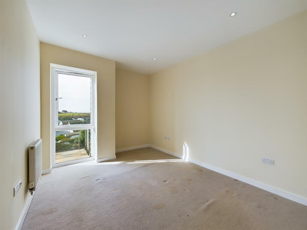 35 Tre Lowen Bedroom