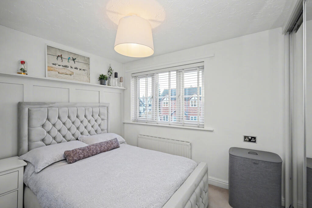 main bedroom.JPG