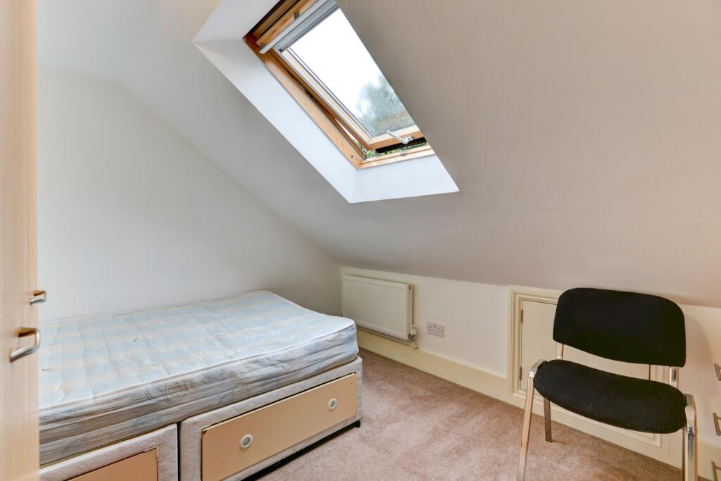 62 Bernard Bedroom 7