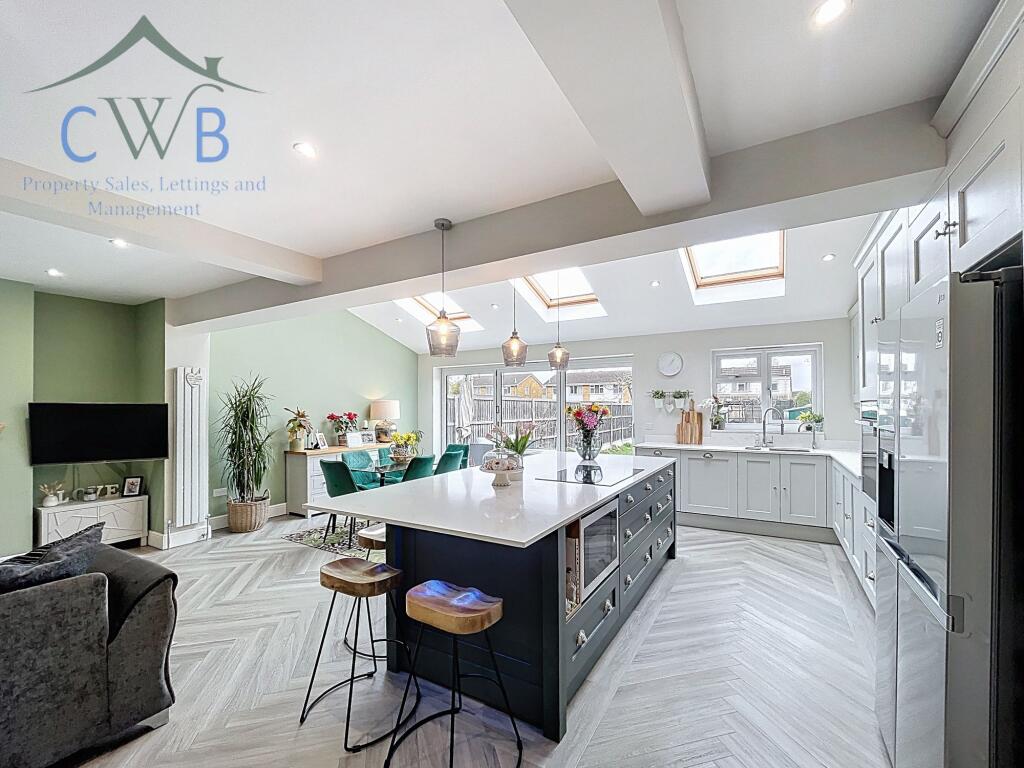 Kitchen/Dining/Family room