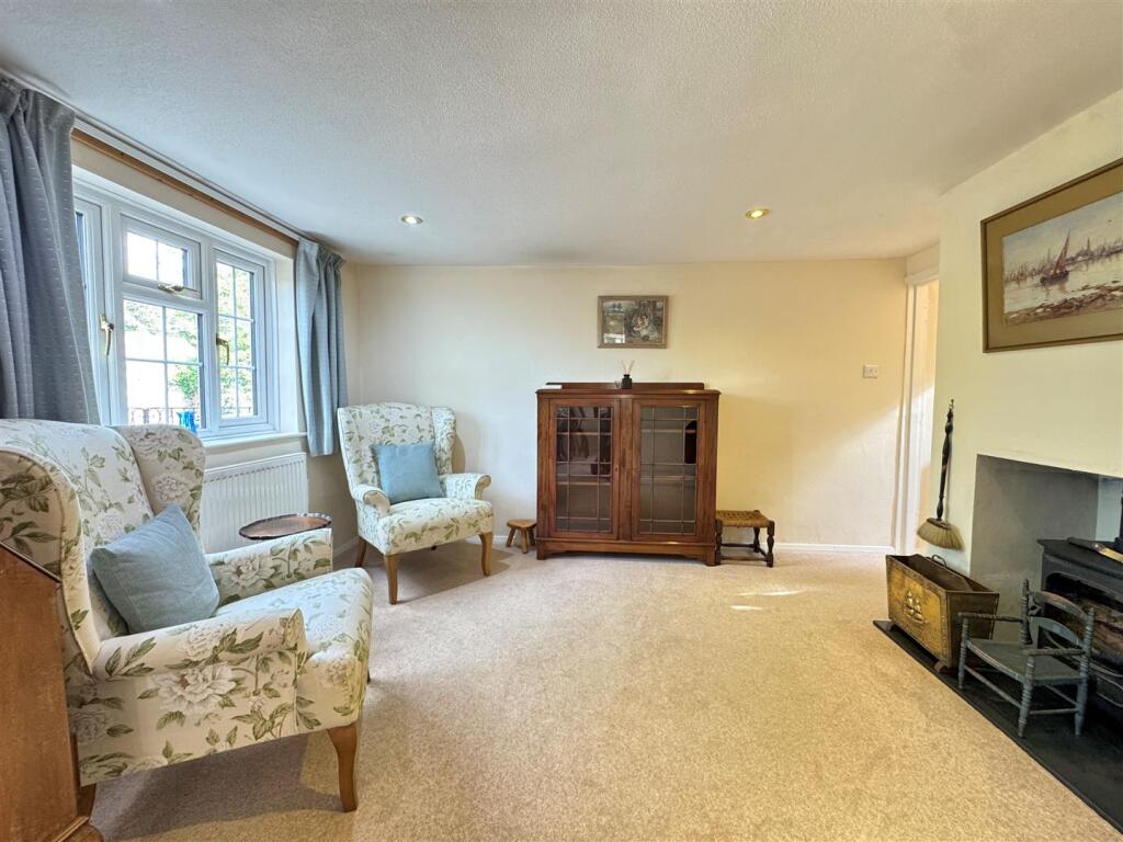 Sitting room.jpg