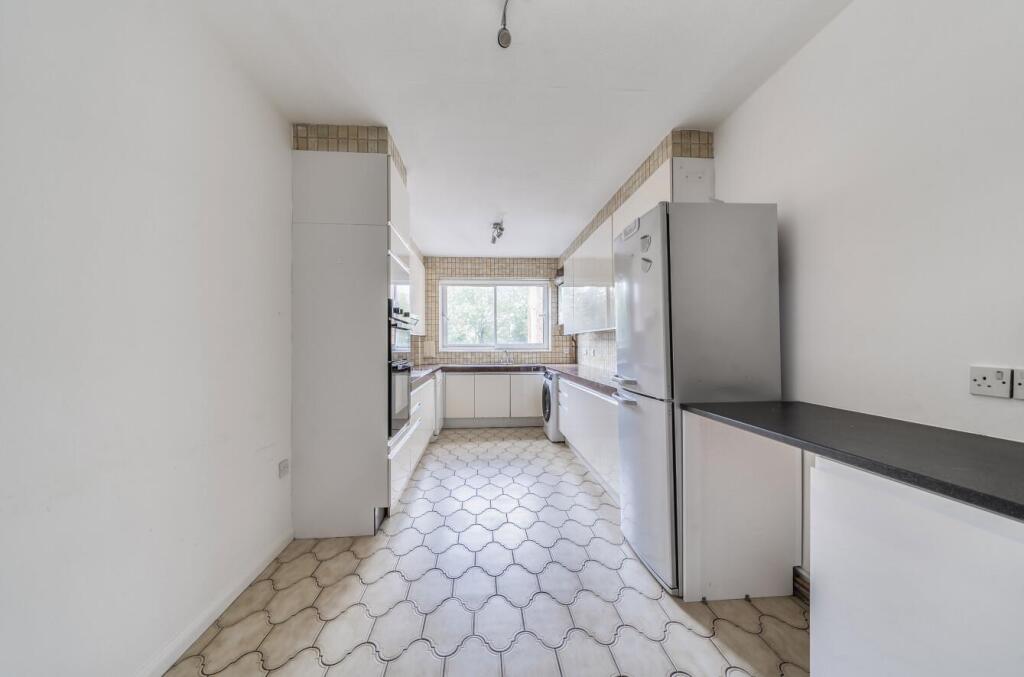 Davidson Frost-Wellings, DFW, Oak Lodge Close, Kit