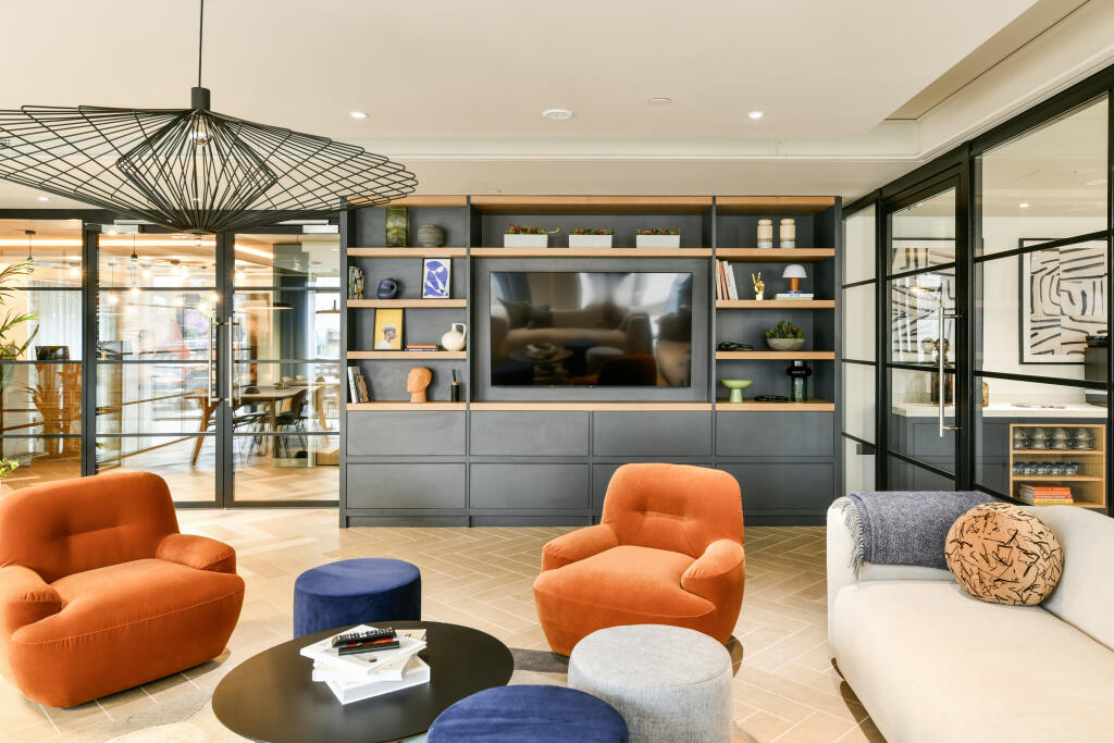 communal lounge 