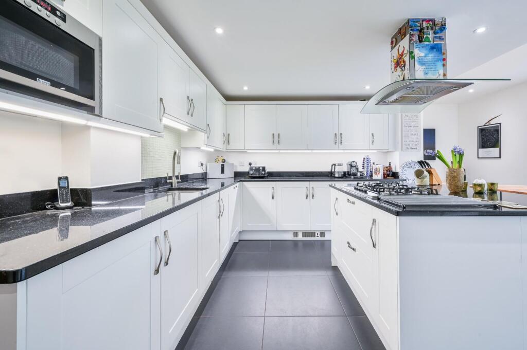 VERNON WALK, - (5).jpg