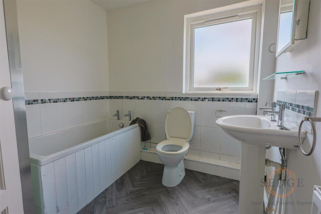 190 main road -10.jpg