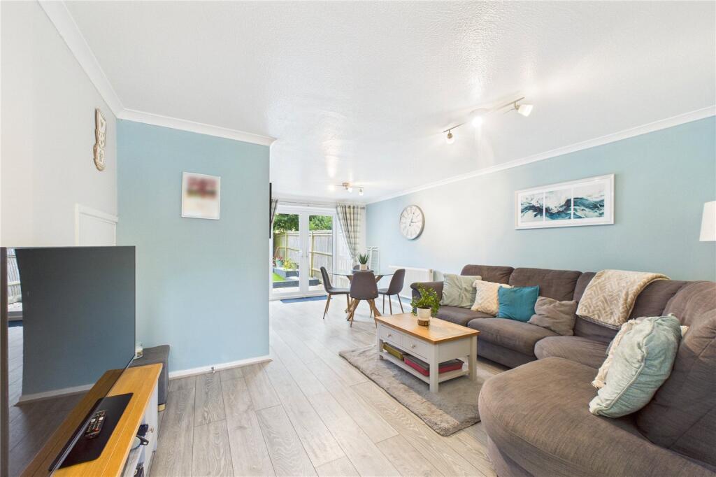 Living/Dining Area