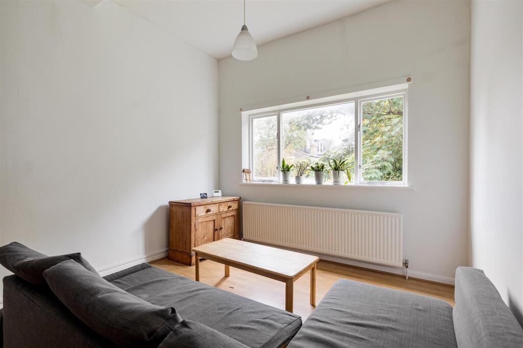 Hermon Hill E11
