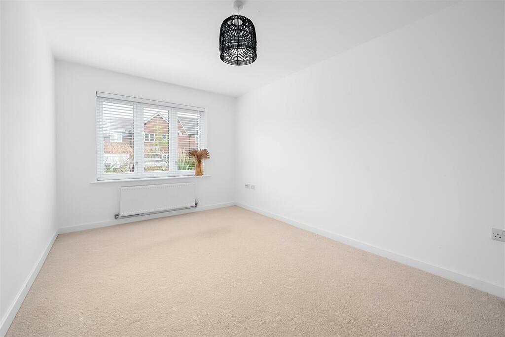 Swallows Rise, Portslade, BN41 (6).jpg