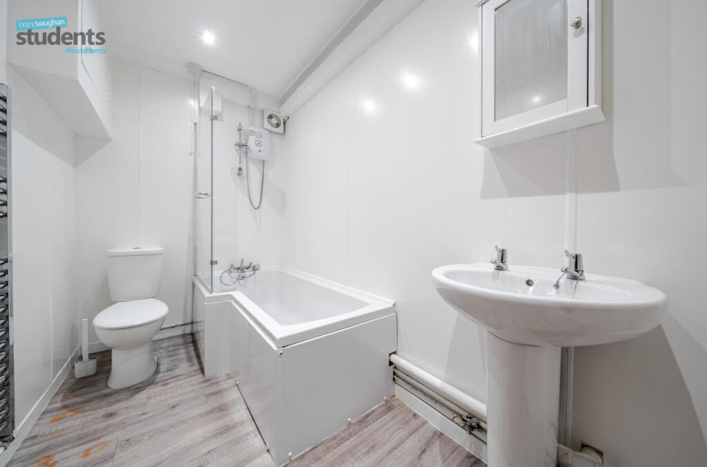 d1479503-e2a7-44a...