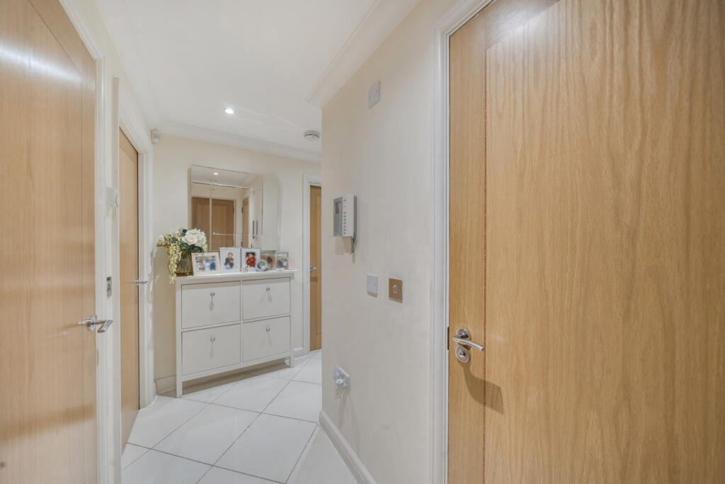 1334910-13-6894e0...