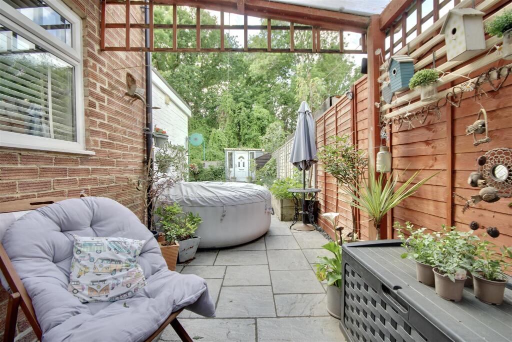 Garden Shelter