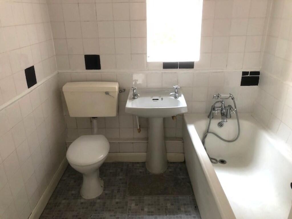 102ivygreenbath