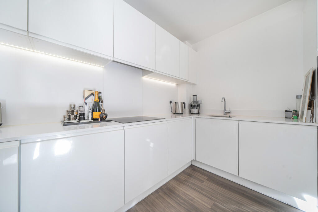 1358941-8-68d40f8...