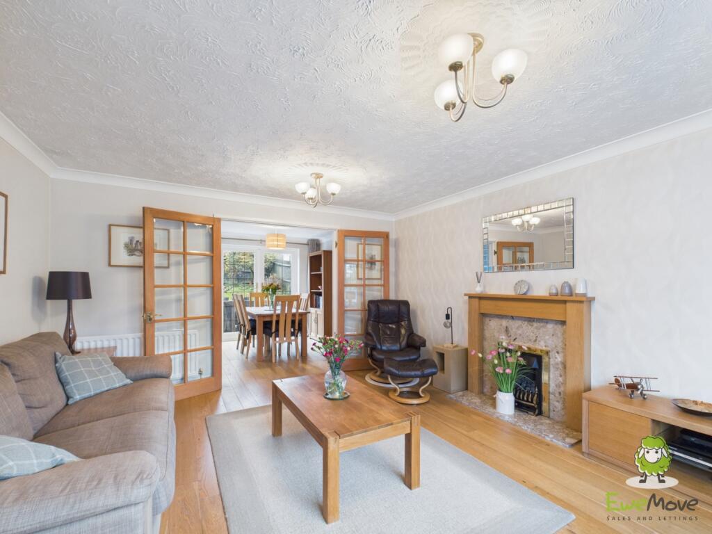 EweMove Estate Agents Basingstoke - Wood Close - L