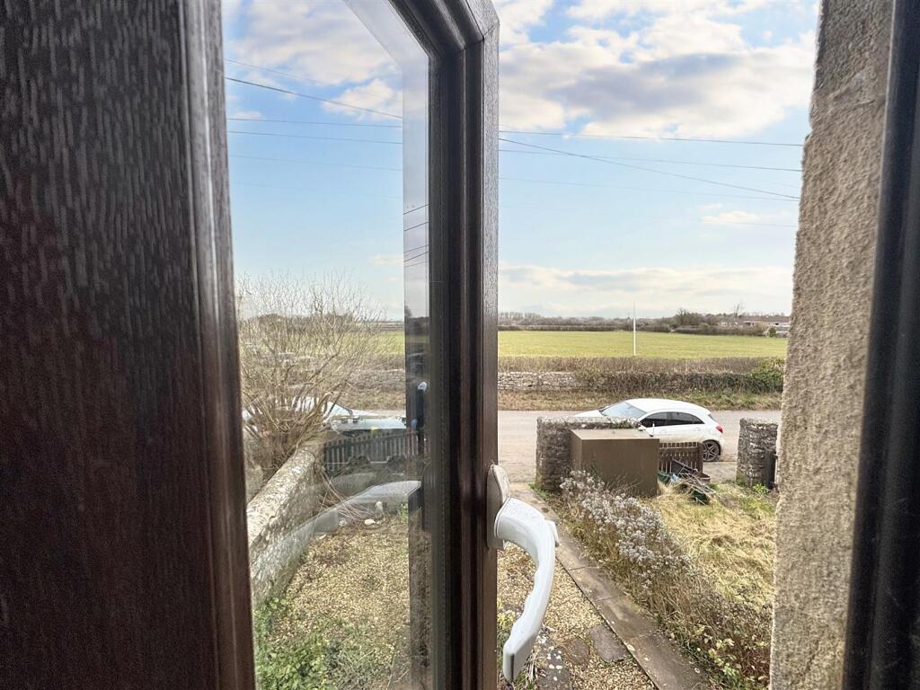 Views to Front