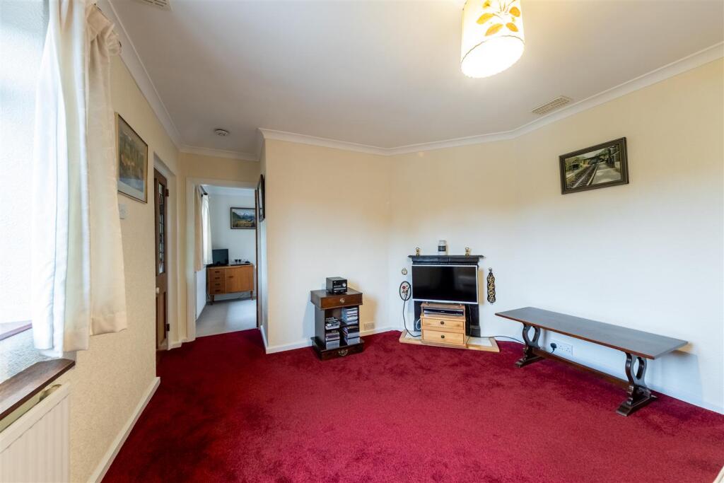 25 Frida Crescent-015.jpg