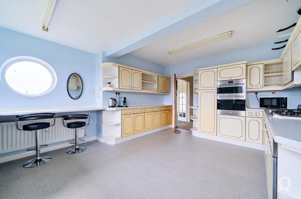 a76decc7-550d-440...