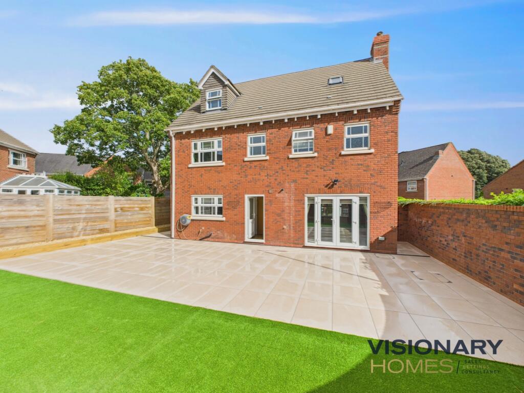 CAM03522G0-PR0216-STILL002