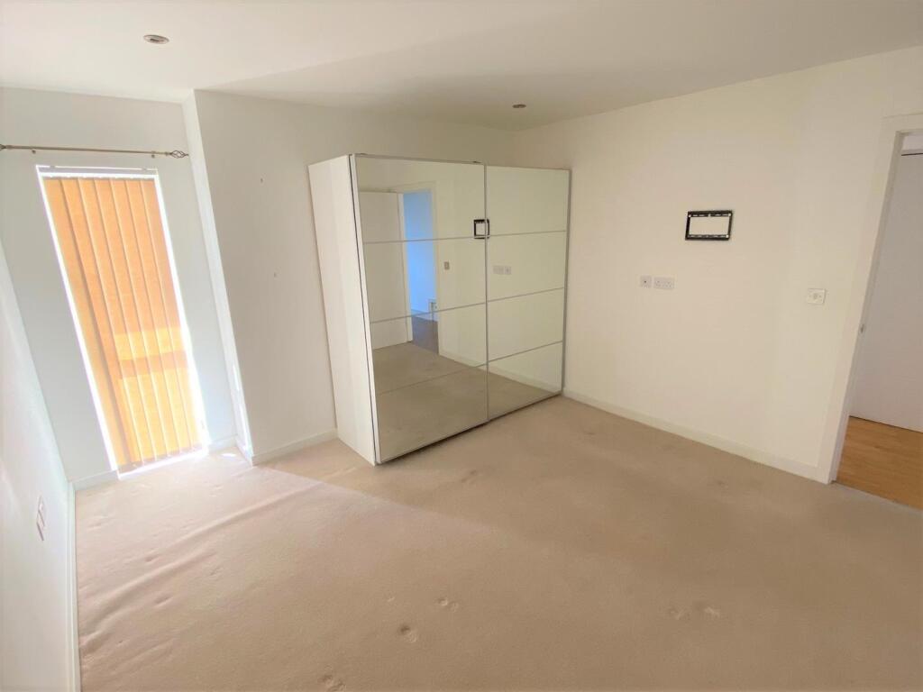 3 The Point Rear Bedroom