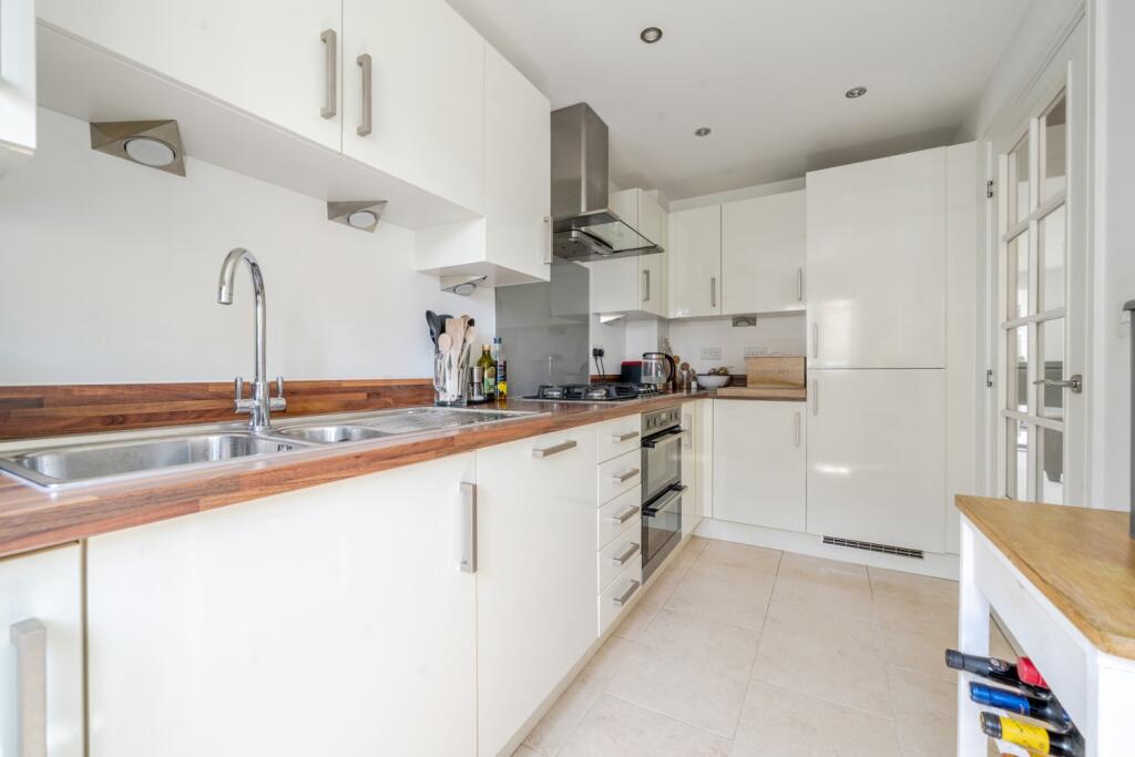 1301733-16-68385a26018d5