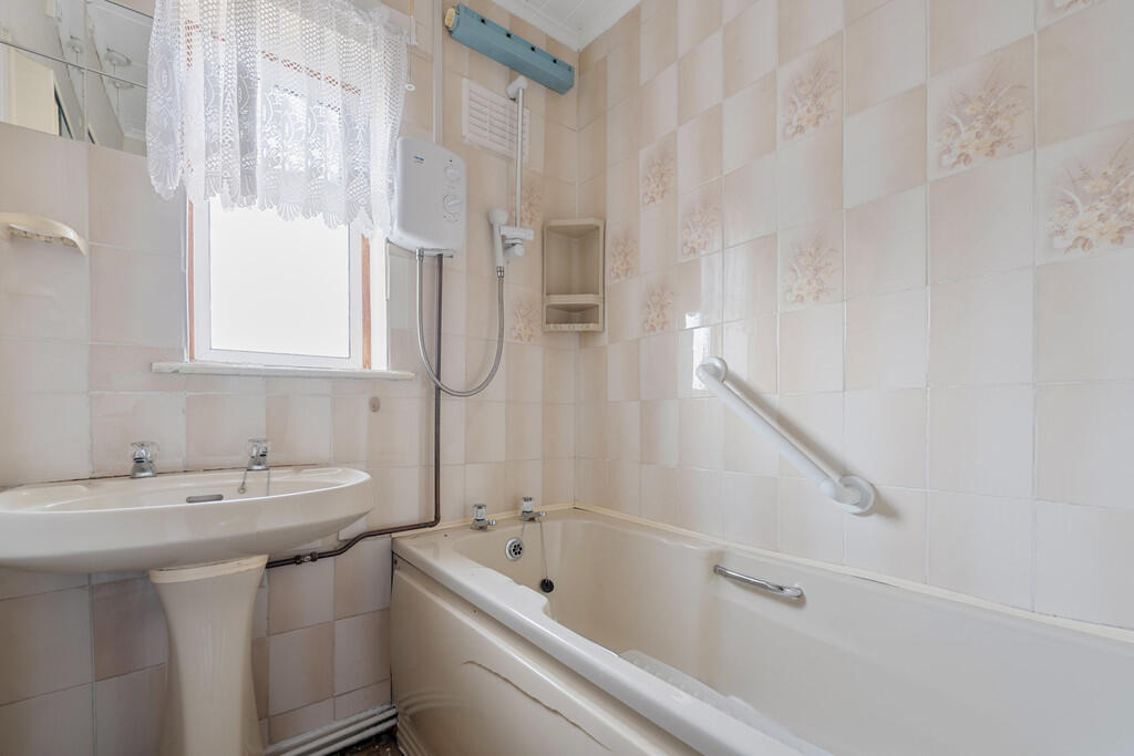 70 Morton Avenue,...