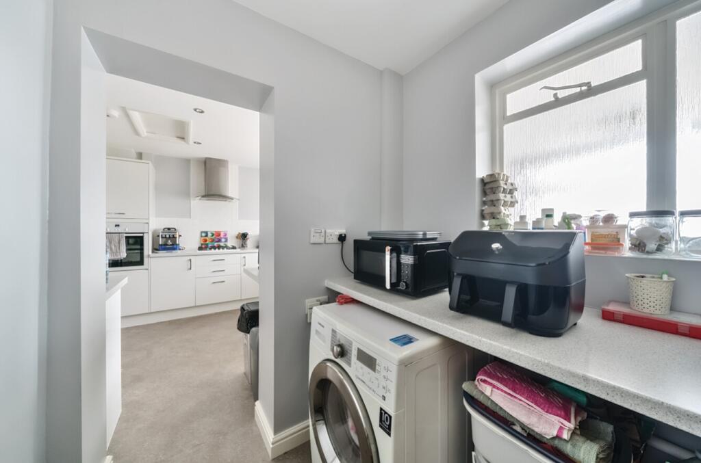 1289906-7-6824c31648a26-ARW