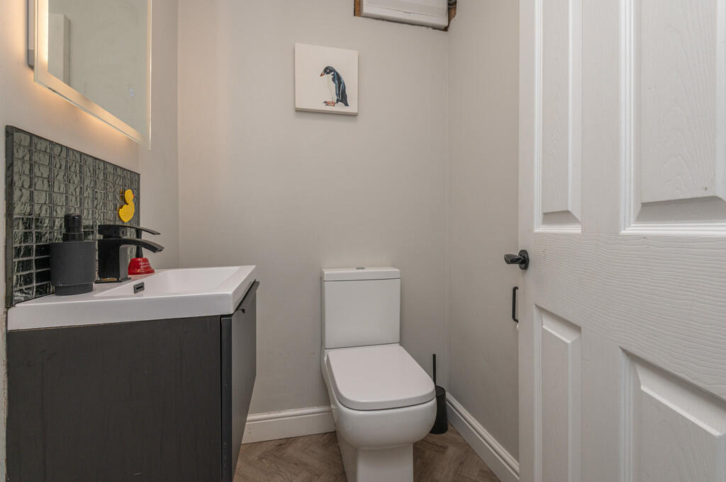 26 - 18 Grantley ...