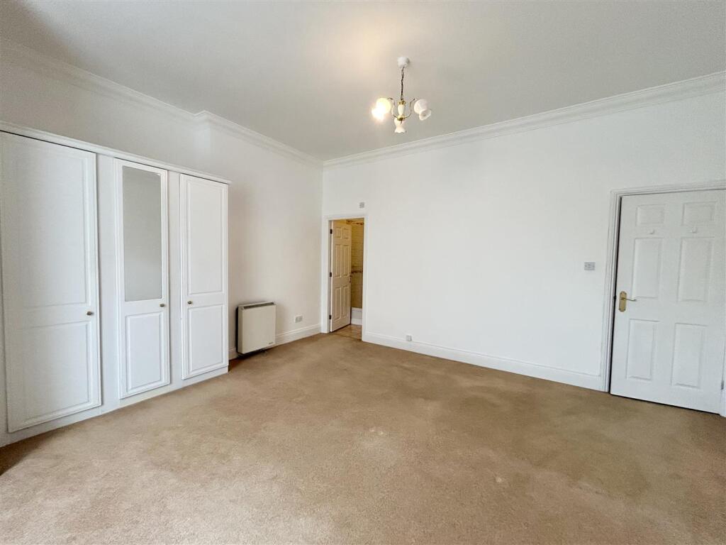 Bedroom 1.jpeg