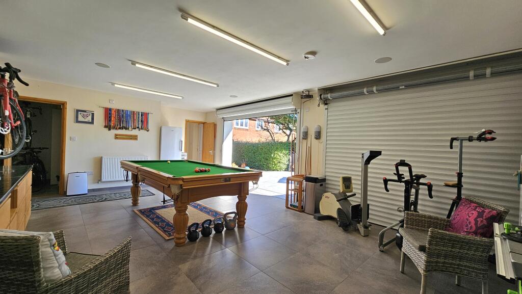 Garage / Games Room