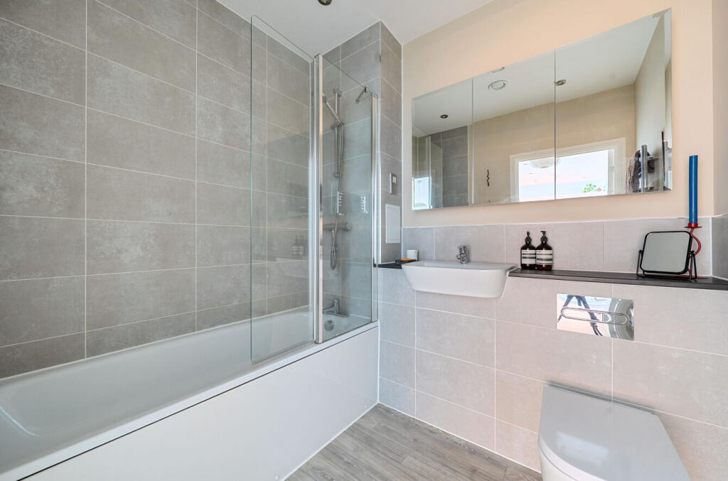 1335983-22-6899ae...