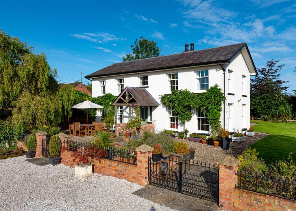 The Grove, Bradley-External-18.jpg