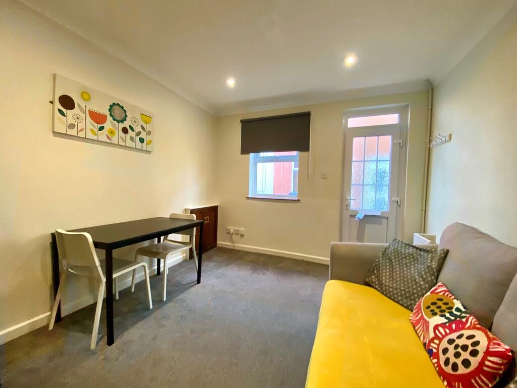 Lounge 3