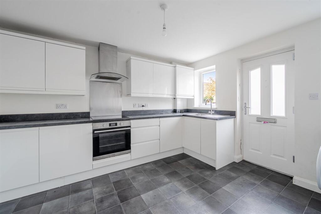 69a Johnson Avenue, Brackley (12).jpg