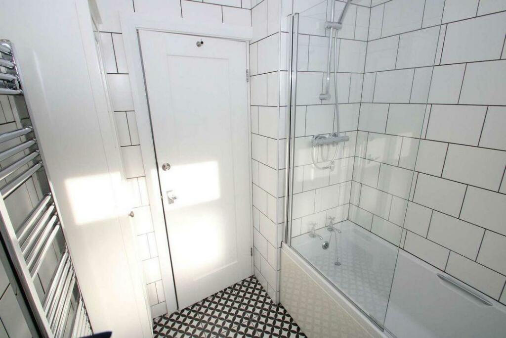 Bathroom Aspect 2