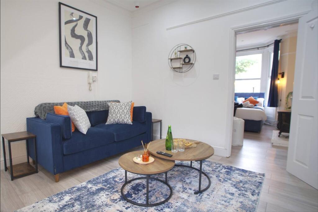 Flat 1 Living Room 3