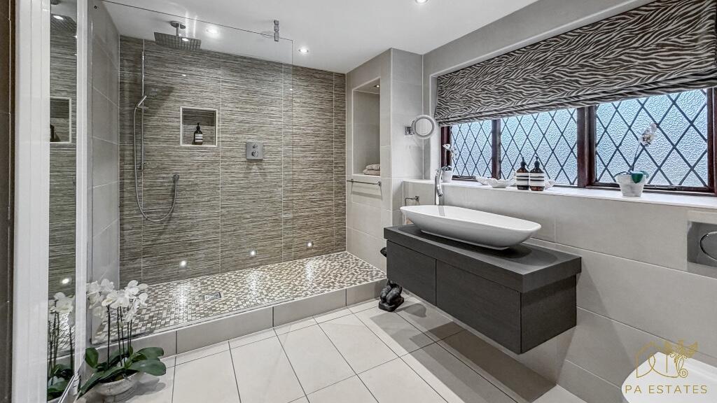 Shower Room.