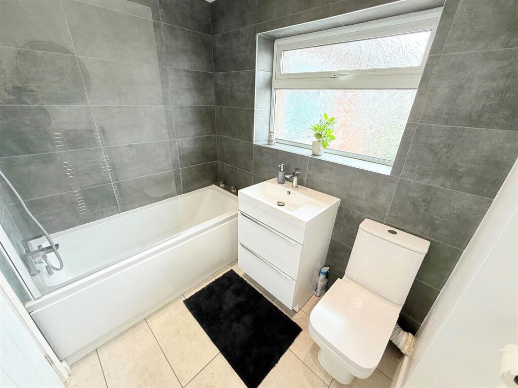 PRINCIPLE BATHROOM