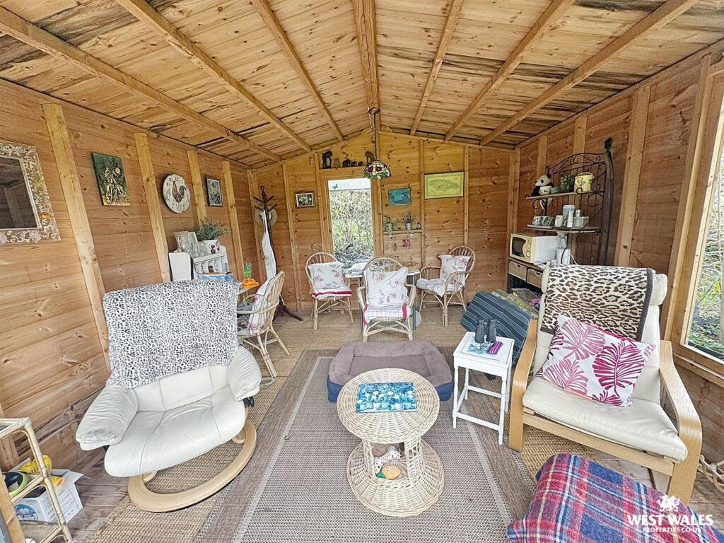 WhatsApp Image 2025-09-29 at 11.28.05.jpg