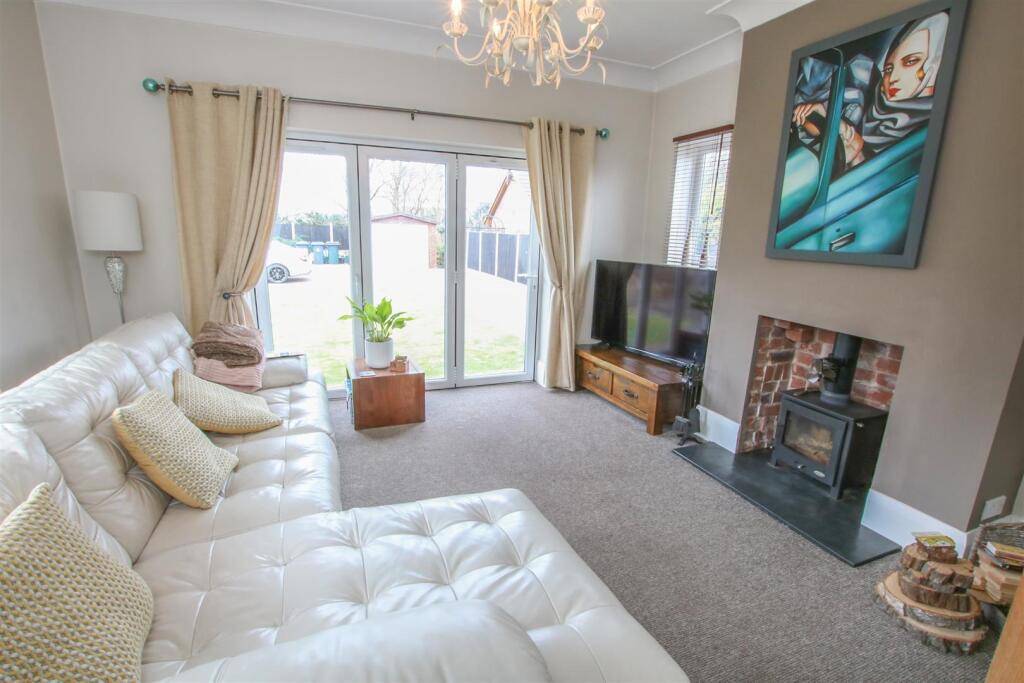 BEAUTIFUL GARDEN ROOM