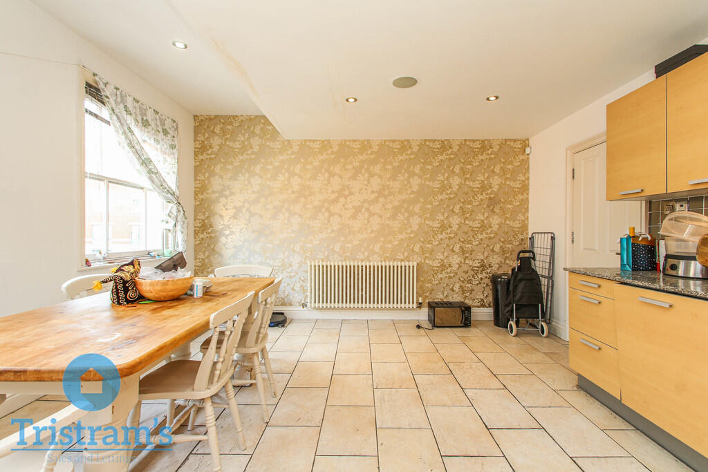 IMG_10000_15_orig...