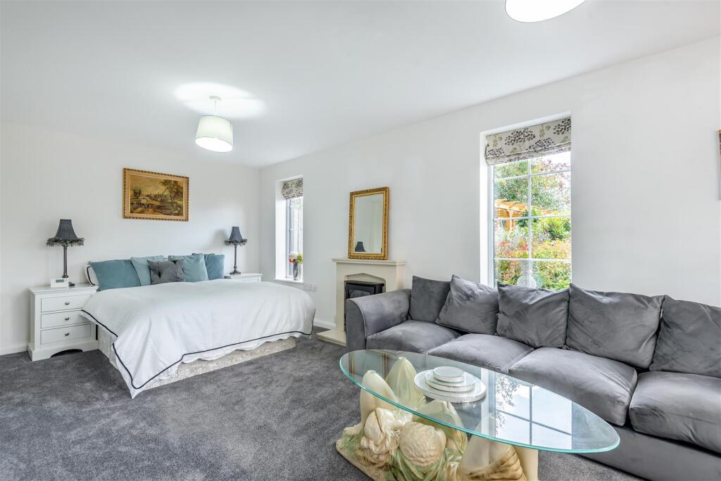 8619498-interior04.jpg