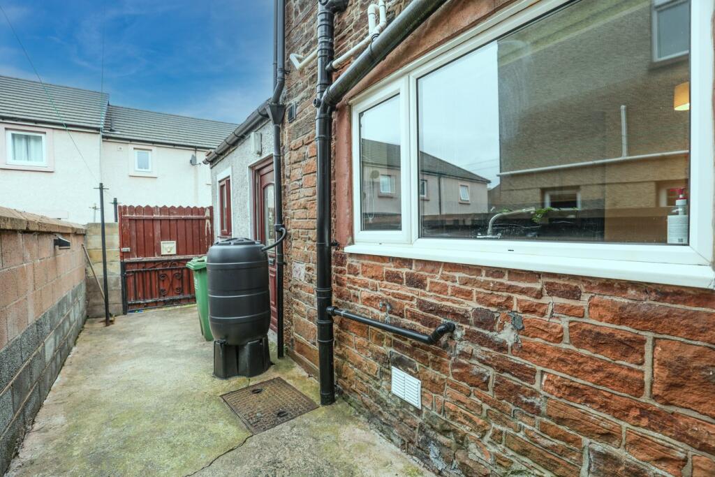 Rear Garden &amp; Outhouse