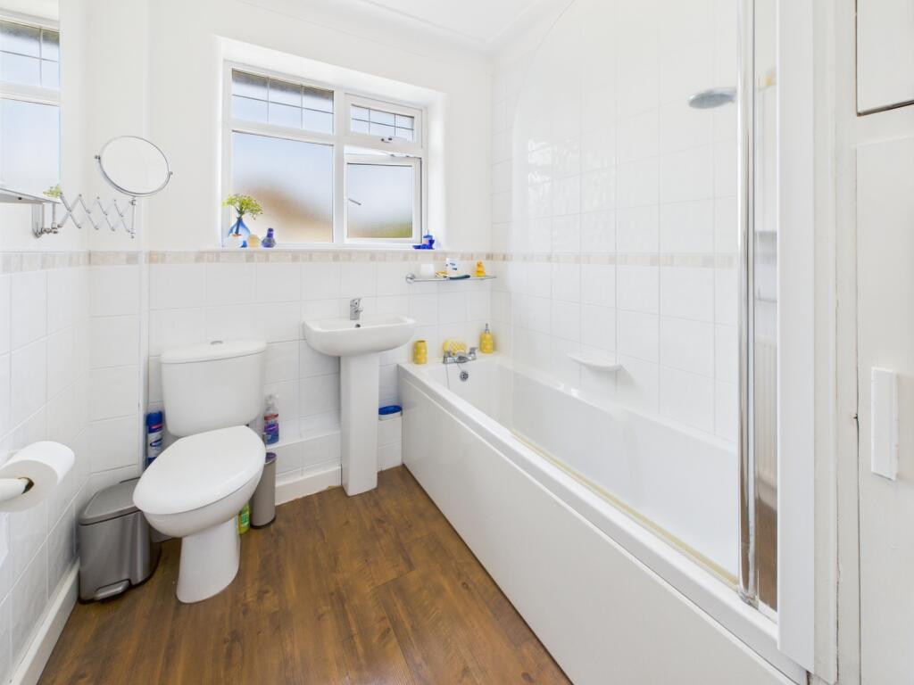 CAM02386G0-PR0141-STILL028