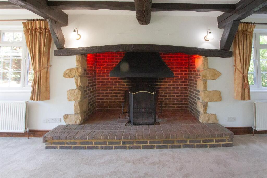 Fireplace.jpg