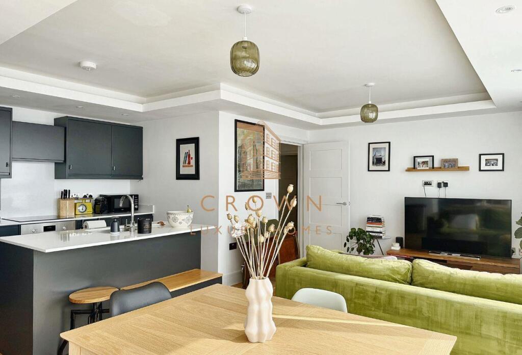 706 High Road, 1012 (14).jpg