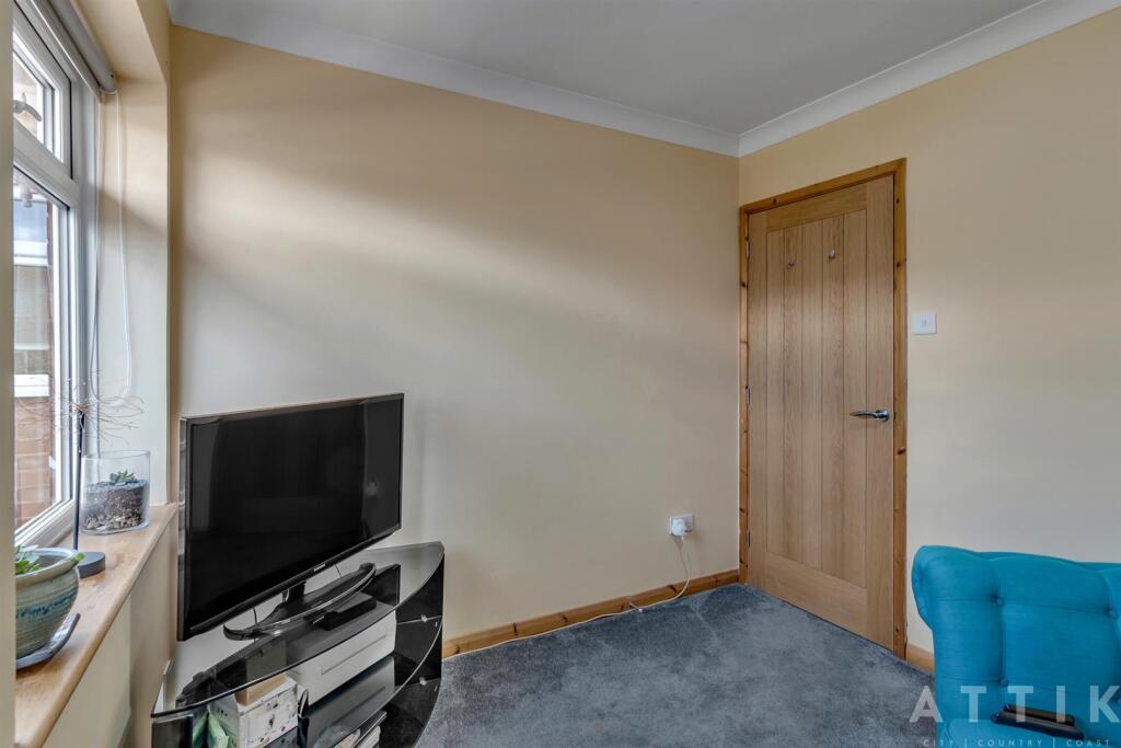 80 Reepham Road, Norwich, NR6 5LT (30).jpg