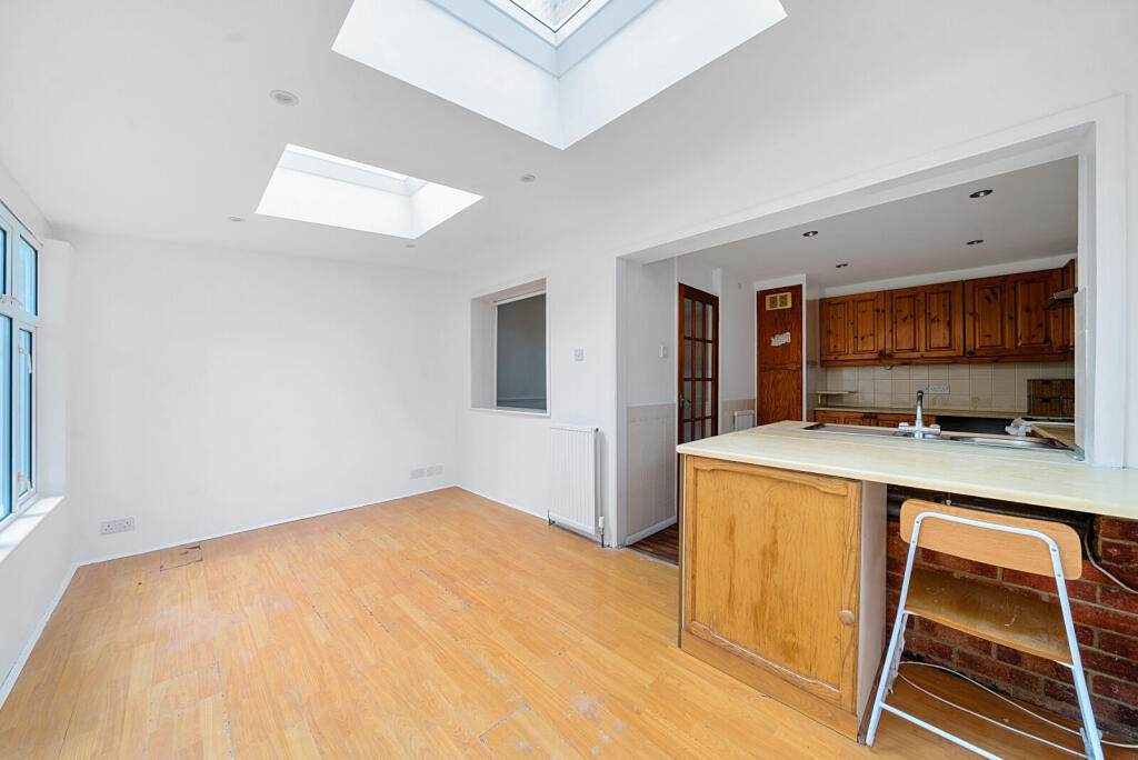 22-6819ebb89166a-...